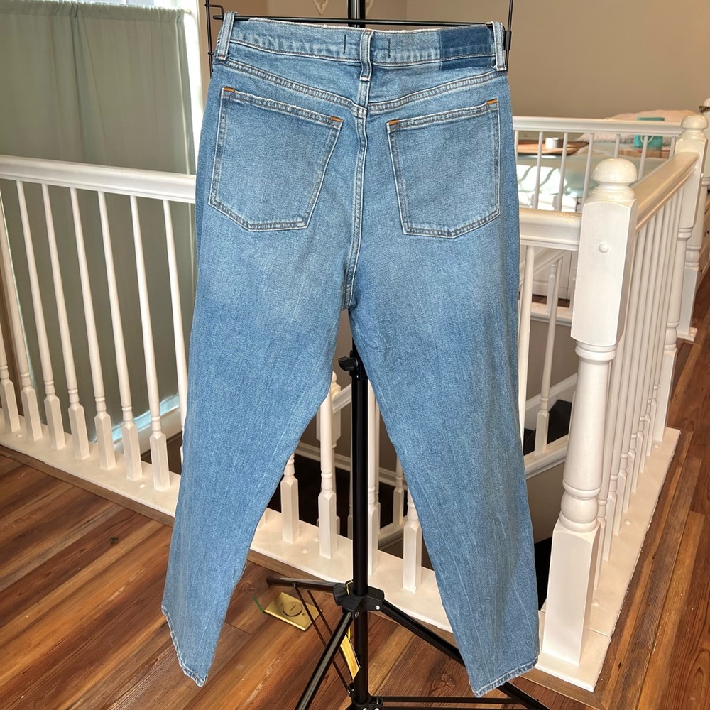 Abercrombie & Fitch Curve Love High Rise Mom Jeans - Picture 2 of 3